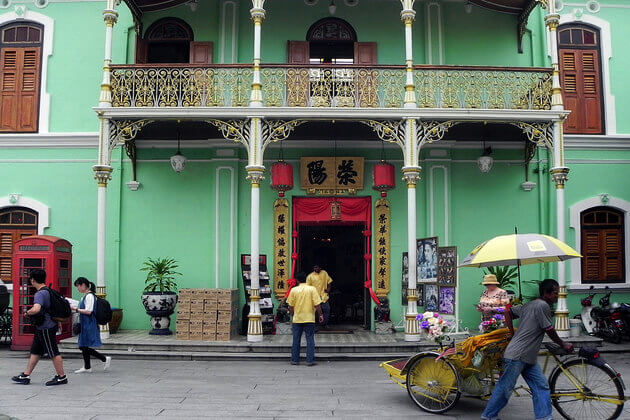 Pinang-Peranakan-Mansion-outside