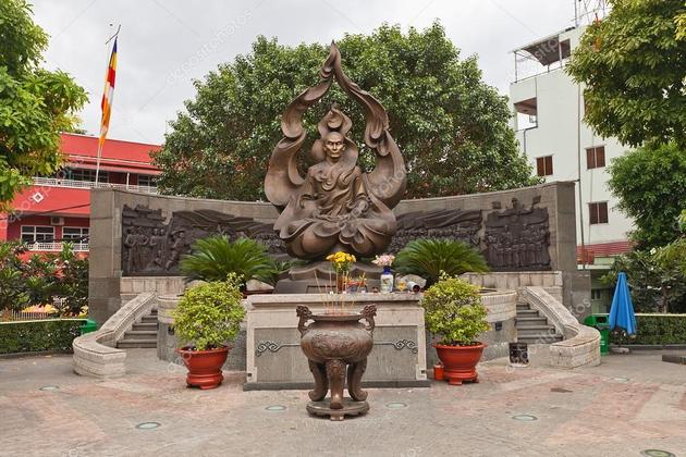 Thich Quang Duc Monument - Phu My shore excursions