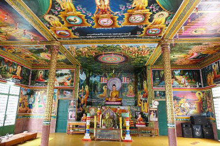 Inside Wat Leu