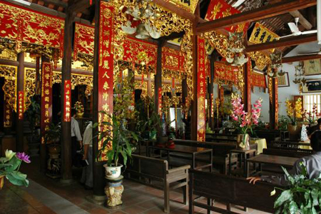 Interior architecture of Du Hang Pagoda