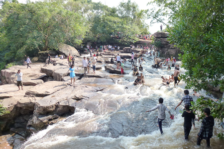 Visitors at Kbal Chhay Waterfalls