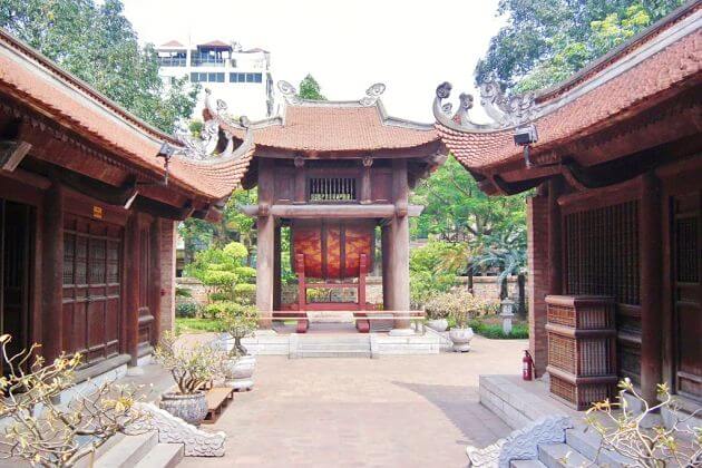 Temple-of-Literature-Hanoi - Halong Bay shore excursions