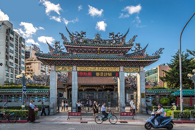 Long Shan Temple Taipei Highlight