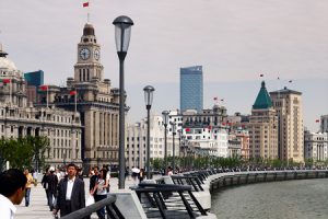 The crowds along the Bund