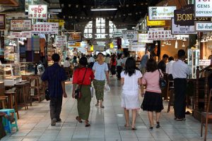 Bustling and hustling atmosphere inside Market of Bogyoke (Scotts)