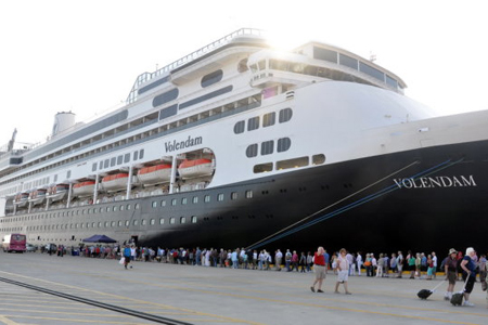 Vietnam has potentials to boost its position up on cruise tourist map