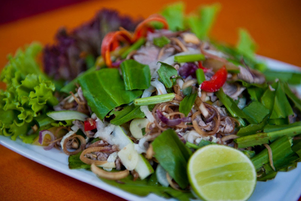 Lap Khmer (lime-marinated Khmer beef salad)