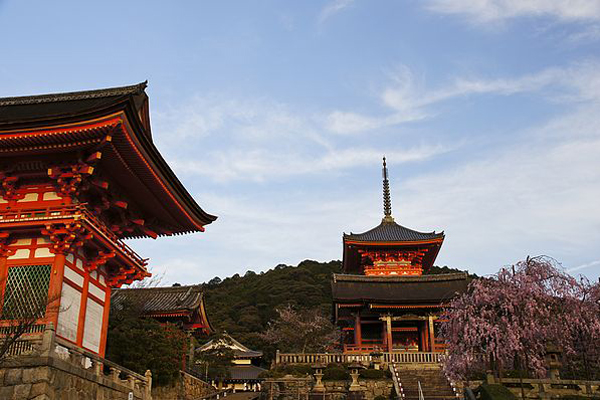 The beautiful Kiyomizu Temple in the East Pure Water