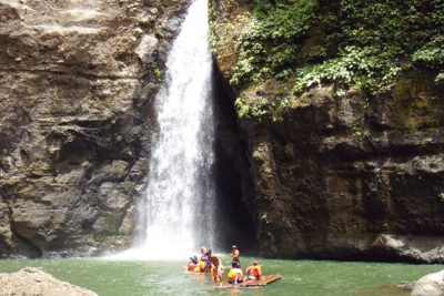 Rafting in Pagsanjan Falls