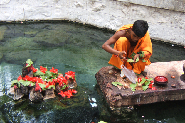 Relax you body in the mineral warm water of Puning Hot Spring