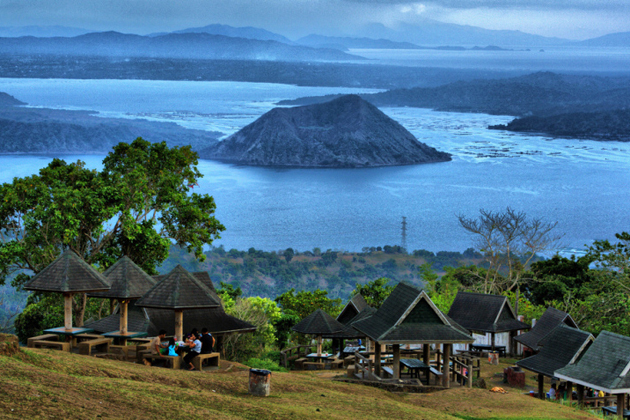 Panoramic view of Volcanic Taal lake