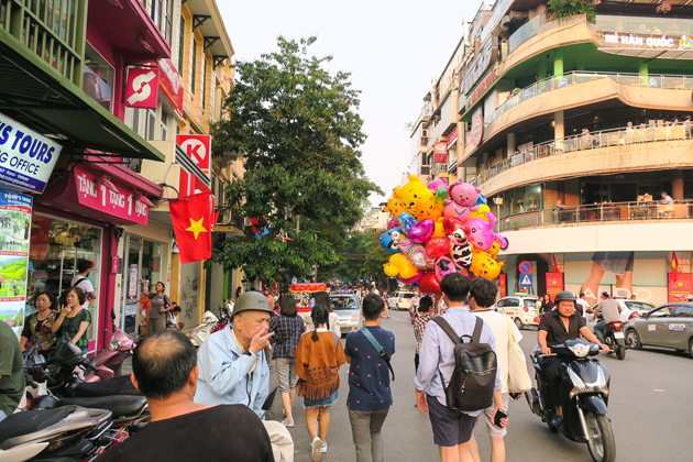 Stroll along bustling Old Quarter in Hanoi