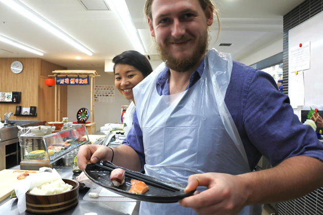 Make sushi experience in Tokyo