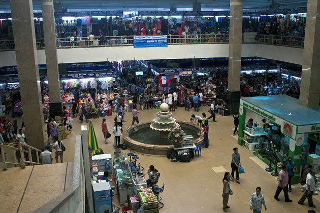 Dong Xuan Market