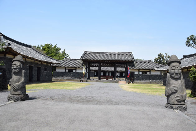 Jeju Folk Village