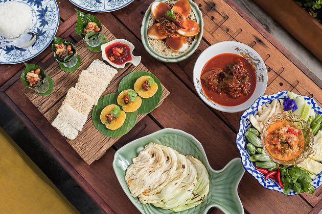 Thai-set-lunch-in-Bangkok