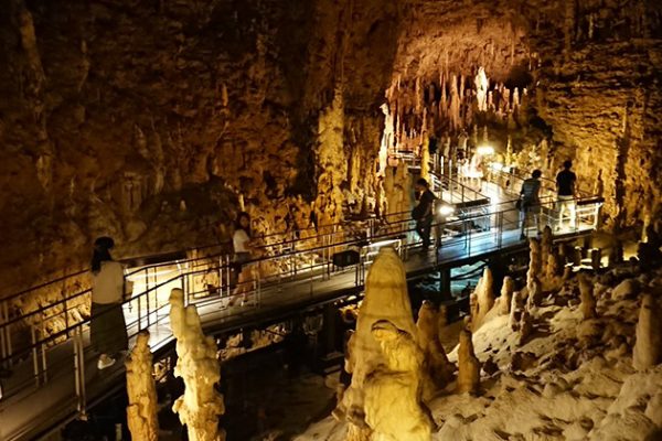 Gyokusendo Cave