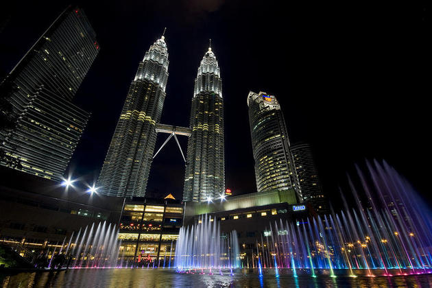 Petronas Twin Towers at night