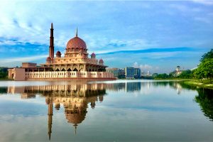 Putra Mosque – The Most Sacred Mosque in Malaysia