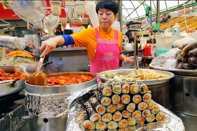 Gwangjang Market in Seoul shore excursions