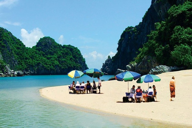 Ha Long beaches