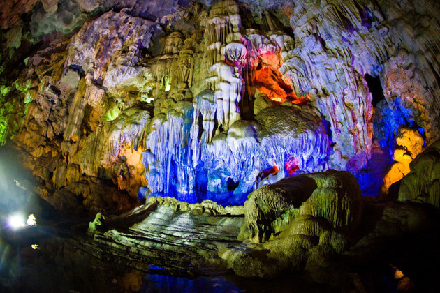 Ha Long caves