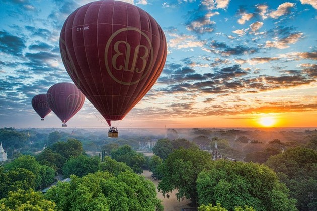 Hot Air baloon in Myanmar shore excursions