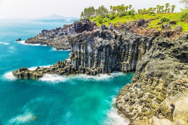 Jusangjeollidae - Seaside Cliff in Jeju Korea shore excursions