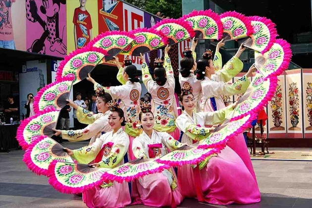 Korean culture - folk dances