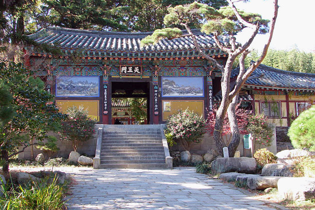 Beomeosa-Temple-Busan-shore-excursion