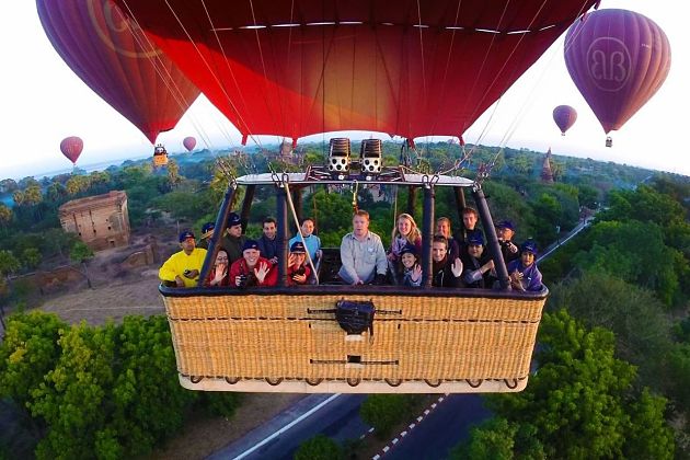 Hot-air Balloon - Bagan shore excursions