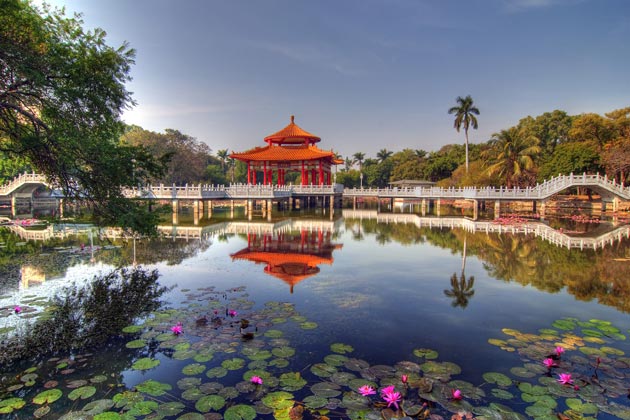 Lotus Pond Scenic Zone - Kaohsiung shore excursions