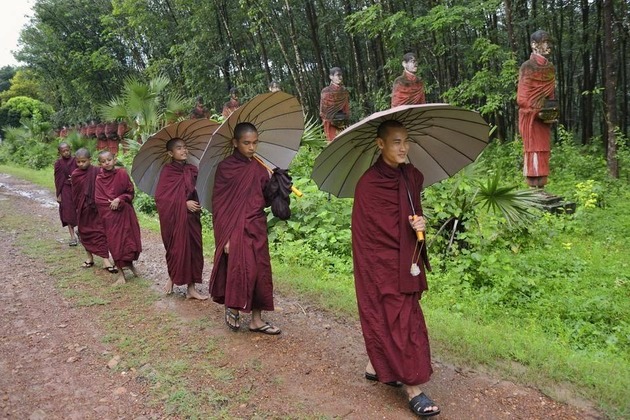 Myanmar shore excursions in rainy season