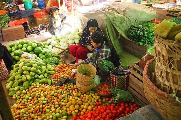 myanmar local market