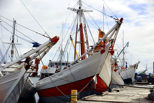 Bugis Pinisi Schooner in Makassar