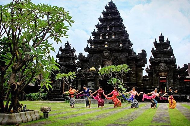 Jagat Karana Temple Surabaya