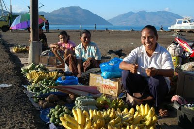 Larantuka market