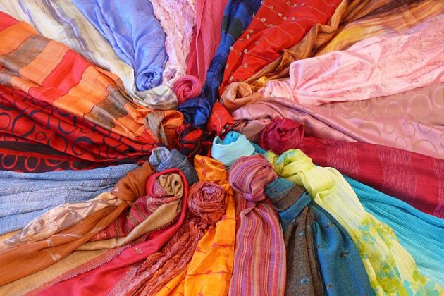 Vietnamese Silk - Things to buy in Vietnam