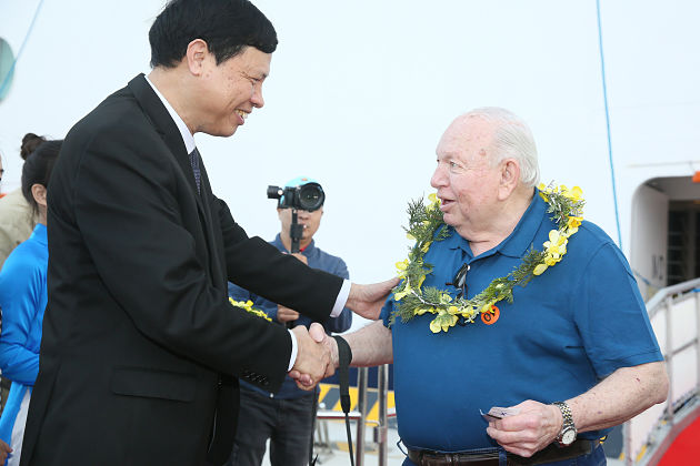 Visitors welcomed in Halong Bay