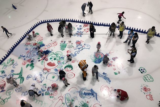 Christmas Scribbling Event in Taipei Arena