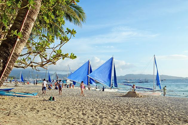 Paraw Sailing in Boracay shore excursions