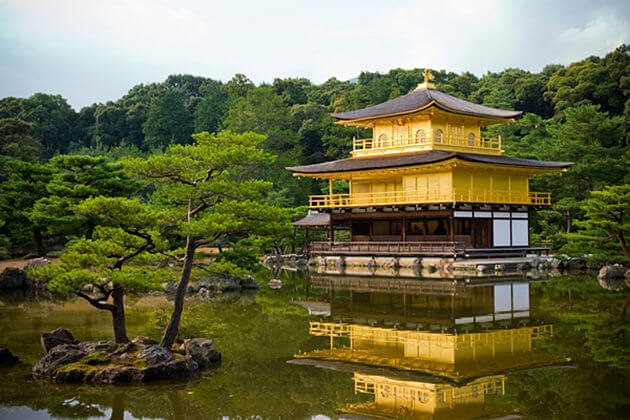 Kinkakuji-Temple-golden-pavilion