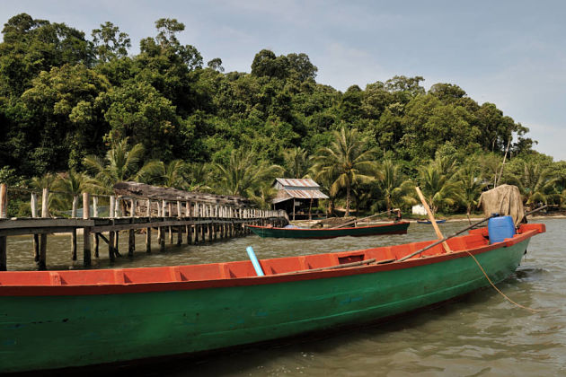 Sihanoukville boat along river