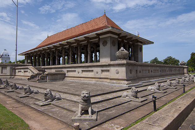 Independence Memorial Arcade Colombo shore excursions