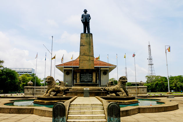 Independence Memorial Hall in Colombo shore excursions