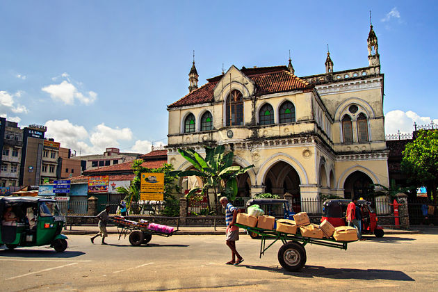 Pettah Bazaar - Colombo shore excursions