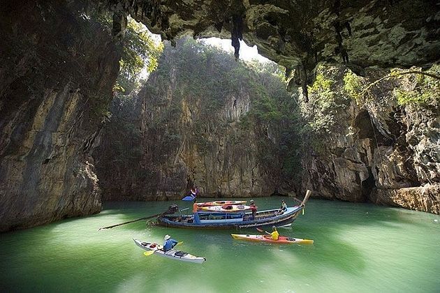 Canoe-Cave-in-Phang-Nga-Bay