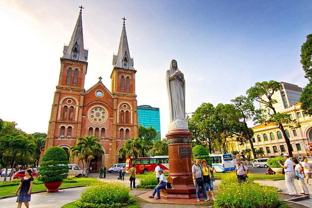 Saigon-Notre-Dame-Cathedral-Phu-My-shore-excursions