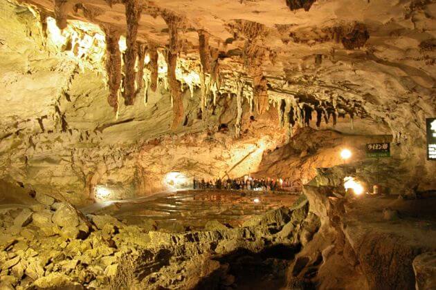 Akiyoshidai-Cave-in-Kitakyushu-shore-excursions