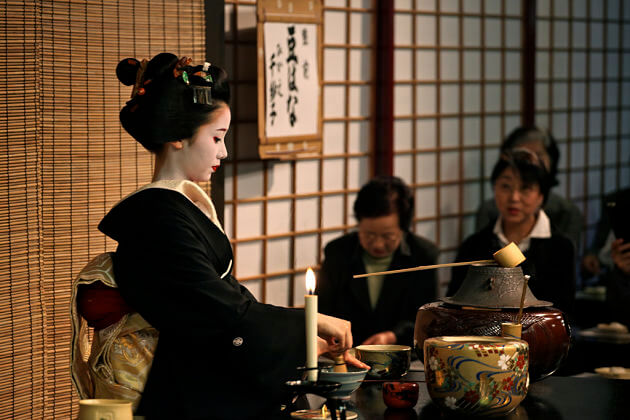 Tea-Ceremony-Maiko-kyoto